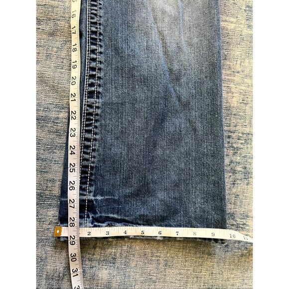 BKE Tyler Distressed Relaxed Fit Straight Leg Jeans 33 x 29 - Picture 7 of 8